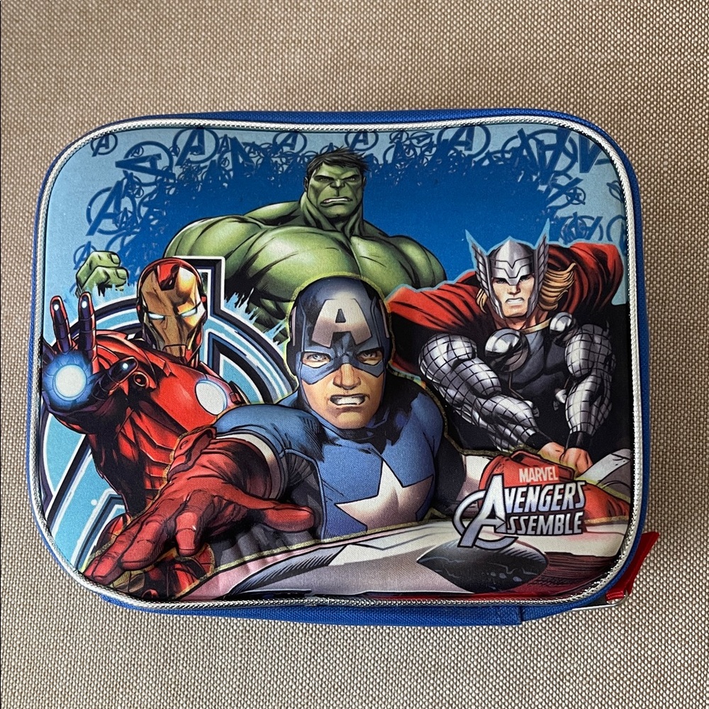 New Marvel Avengers 3D Insulated Lunch box-Captain America,Hulk,Thor,Ironman